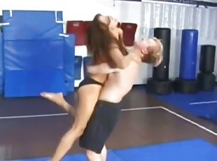 female wrestling christie ricci bearhug